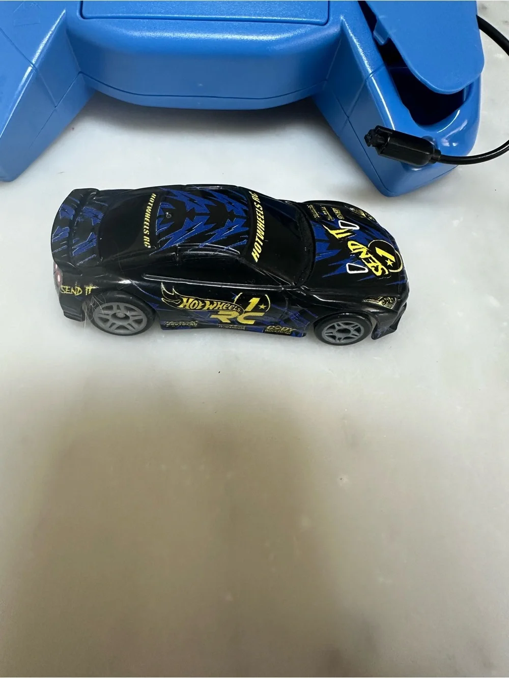 Hot Wheels R/C 1:64 '17 Nissan GT-R (R35)